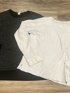 Athleta Black and Gold Striped Top &  lavendar Long Sleeve Tee size 14/16